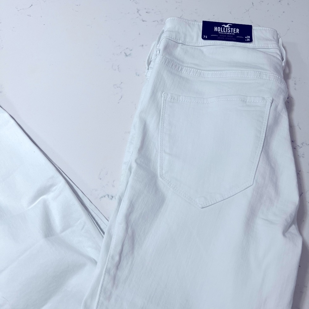 Hollister white jean jeggings 💕